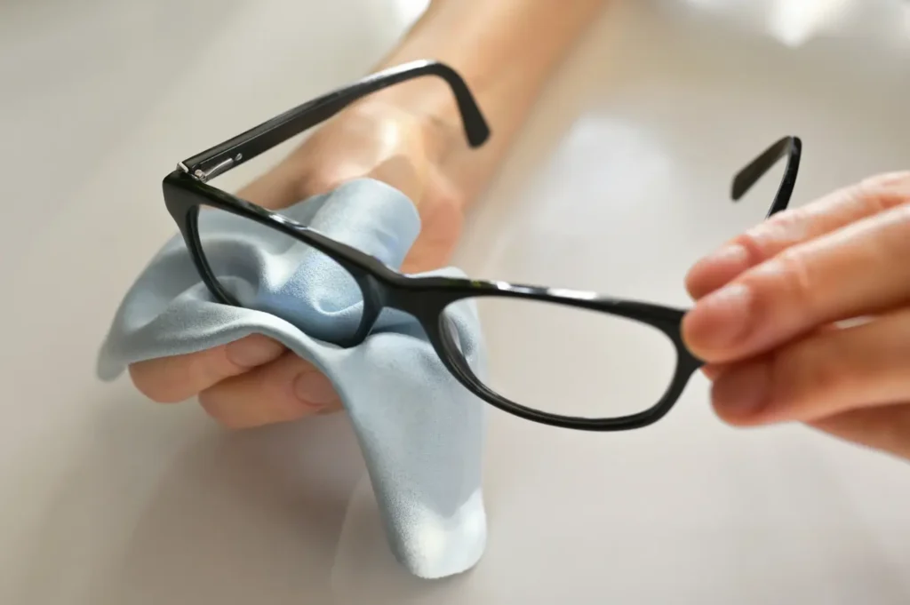 entretien lunettes loupe