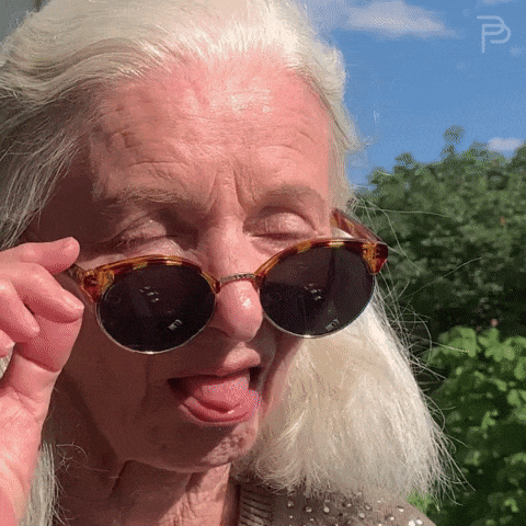 lunettes seniors GIF