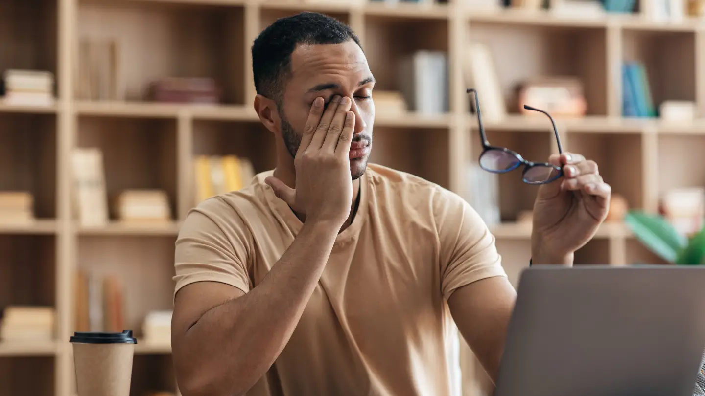 Fatigue oculaire : comprendre, prévenir, soigner – Guide 2025